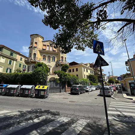 A 10 Minuti Dal Vaticano *